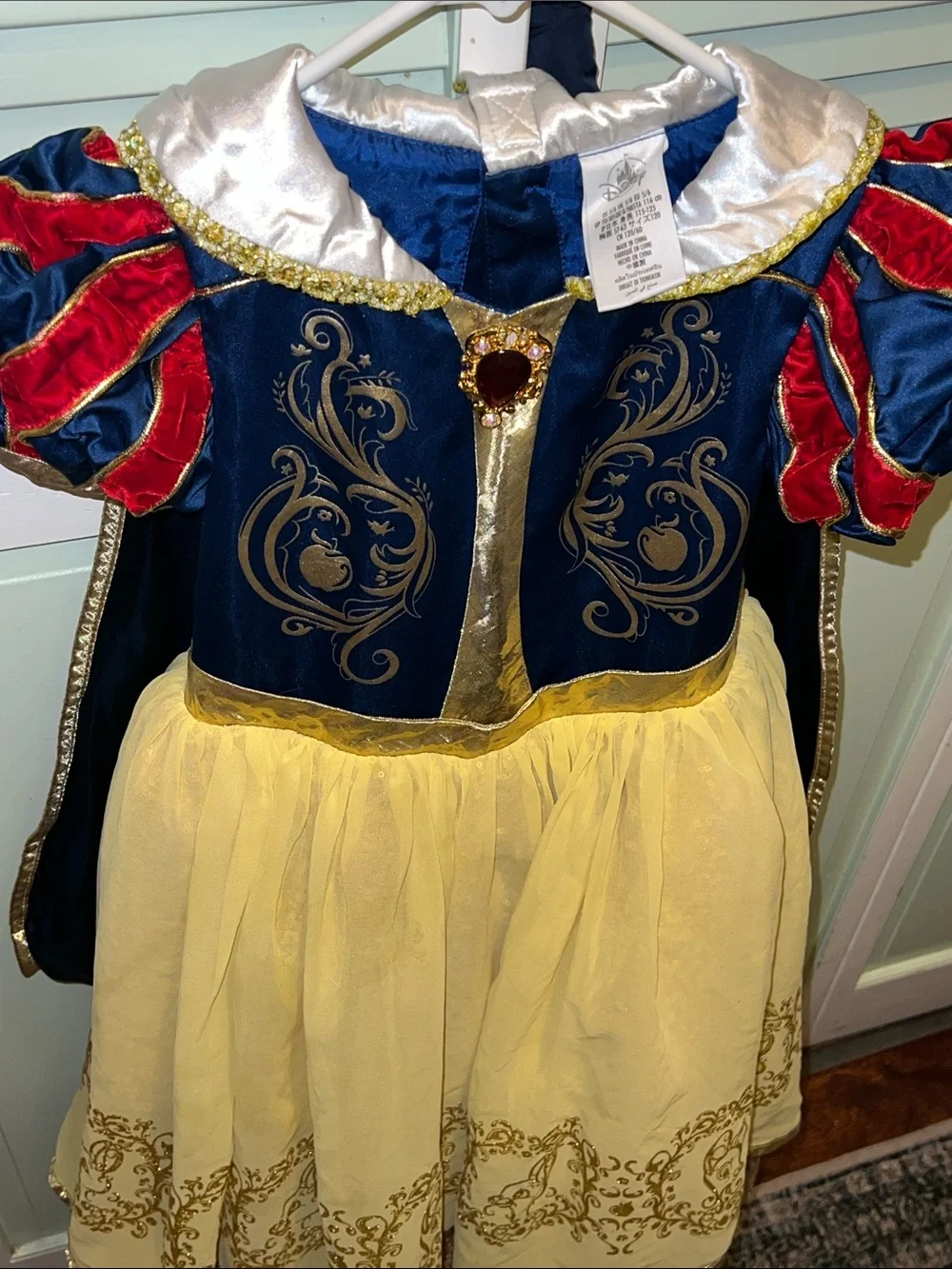 Disney Store Deluxe Designer Snow White Princess Costume Gown - Girls Size 5/6